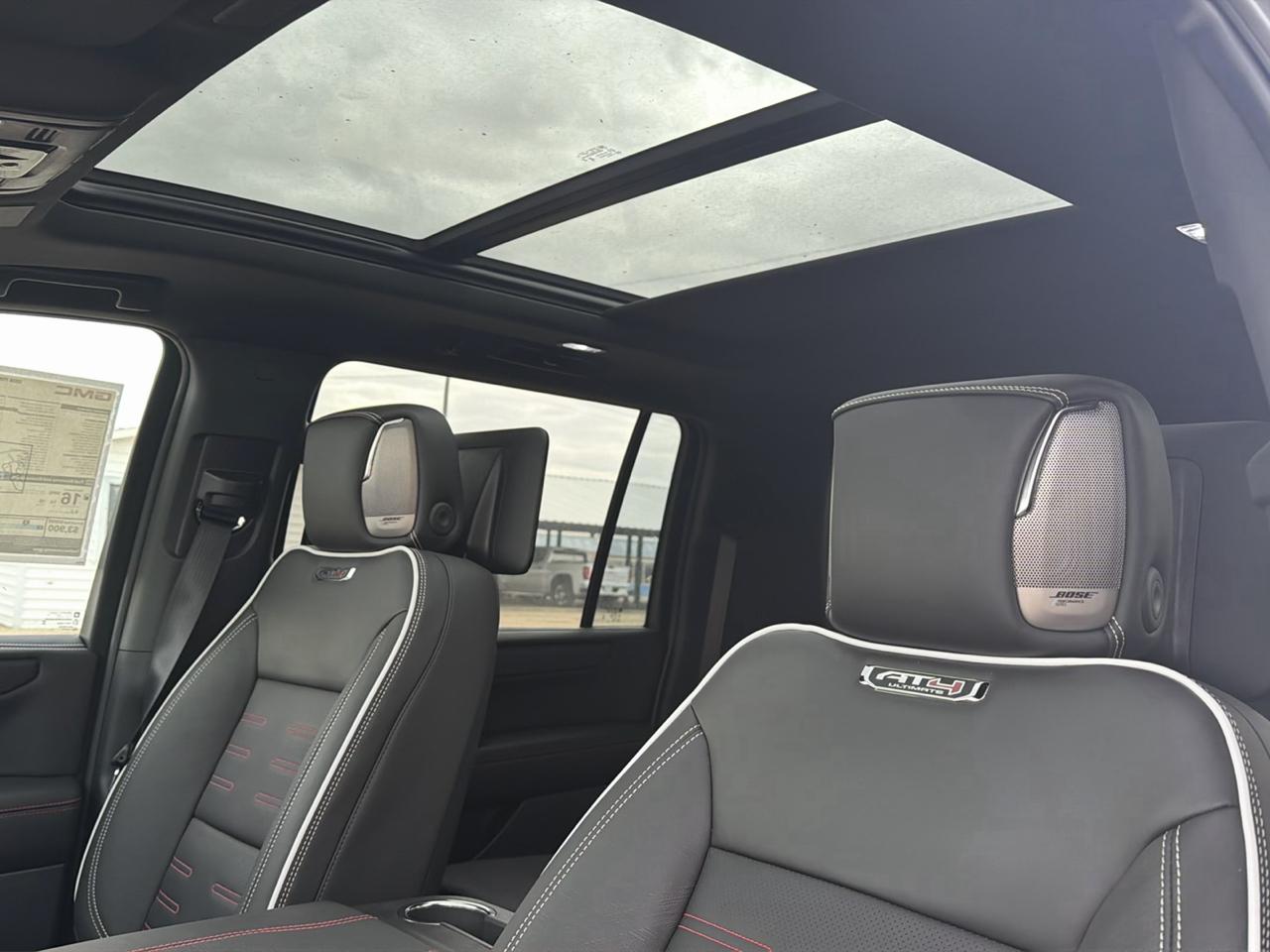 GMC Yukon XL AT4 Ultimate 4WD 2026
