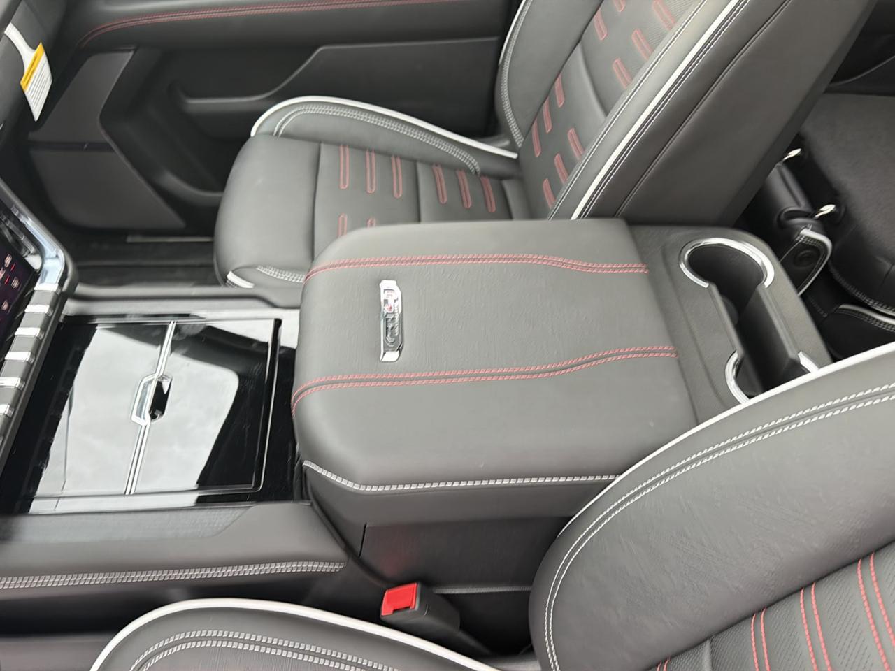 GMC Yukon XL AT4 Ultimate 4WD 2026