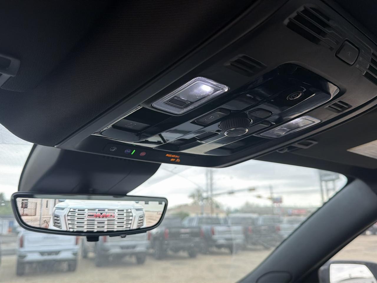 GMC Yukon XL AT4 Ultimate 4WD 2026