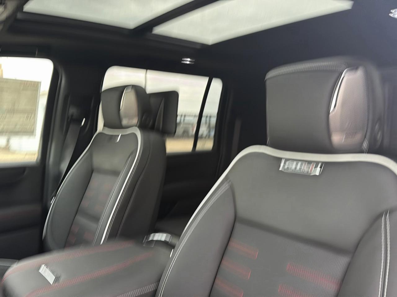 GMC Yukon XL AT4 Ultimate 4WD 2026