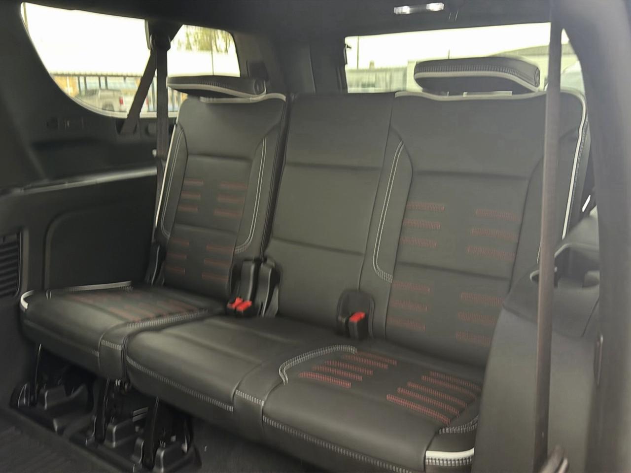 GMC Yukon XL AT4 Ultimate 4WD 2026