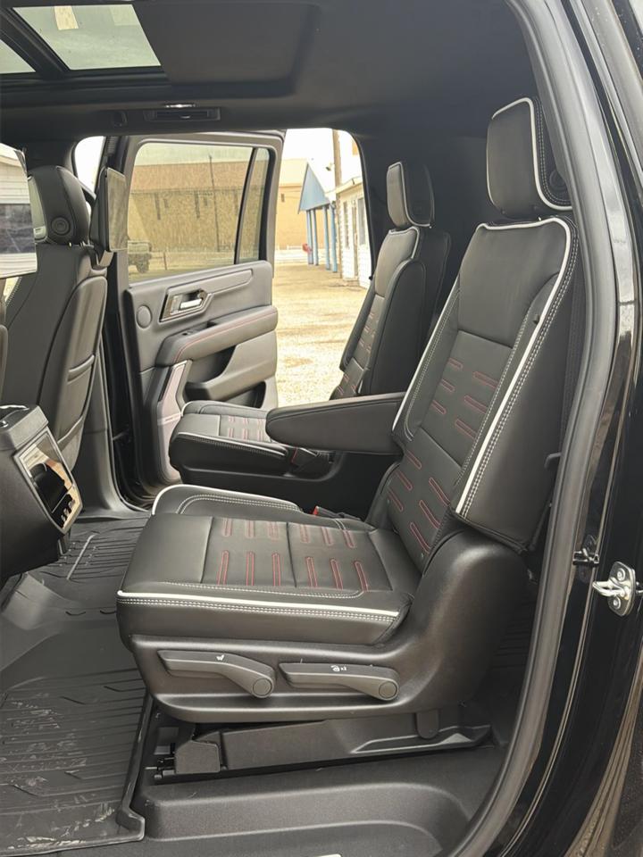 GMC Yukon XL AT4 Ultimate 4WD 2026