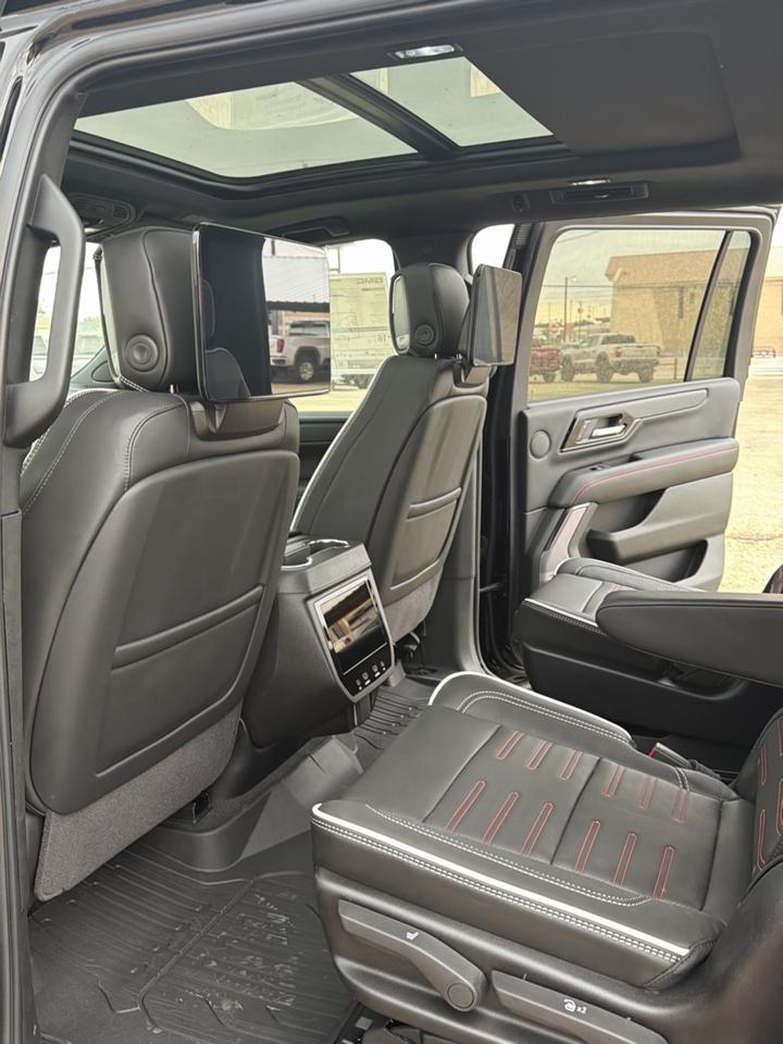 GMC Yukon XL AT4 Ultimate 4WD 2026