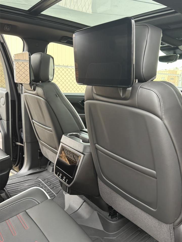 GMC Yukon XL AT4 Ultimate 4WD 2026