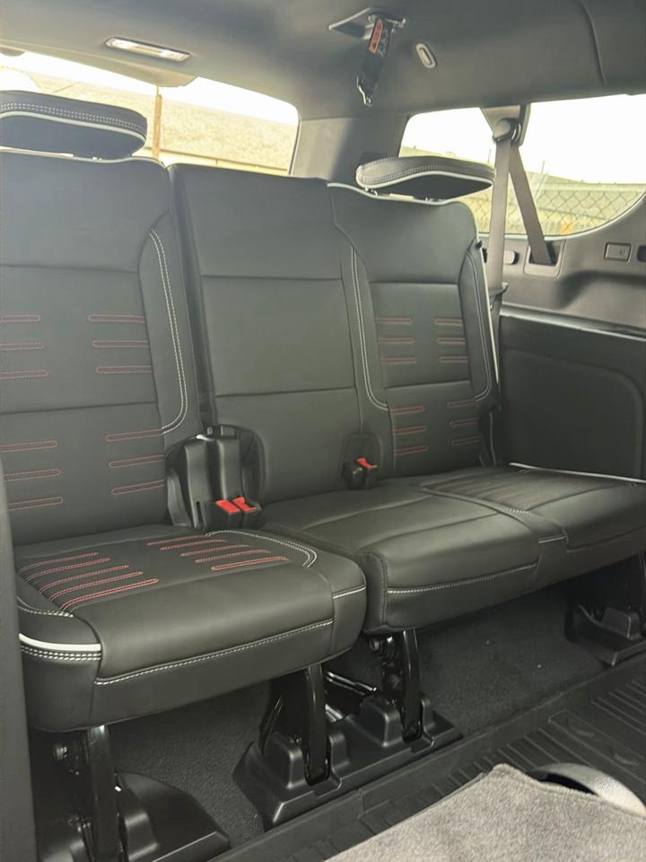 GMC Yukon XL AT4 Ultimate 4WD 2026