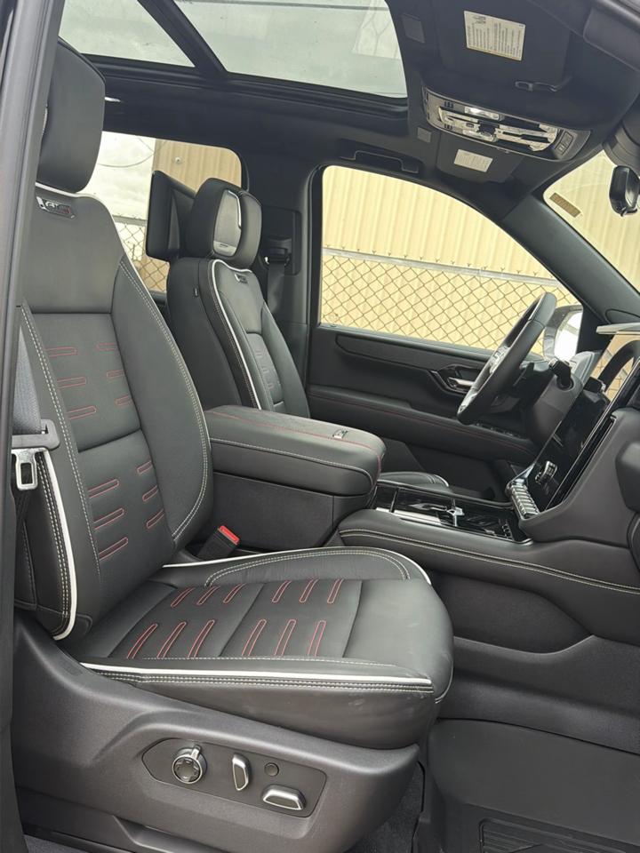GMC Yukon XL AT4 Ultimate 4WD 2026