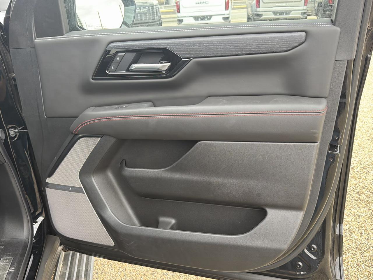 GMC Yukon XL AT4 Ultimate 4WD 2026