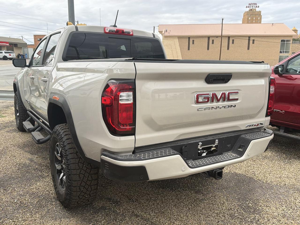 GMC Canyon AT4X Crew Cab 4WD 2026