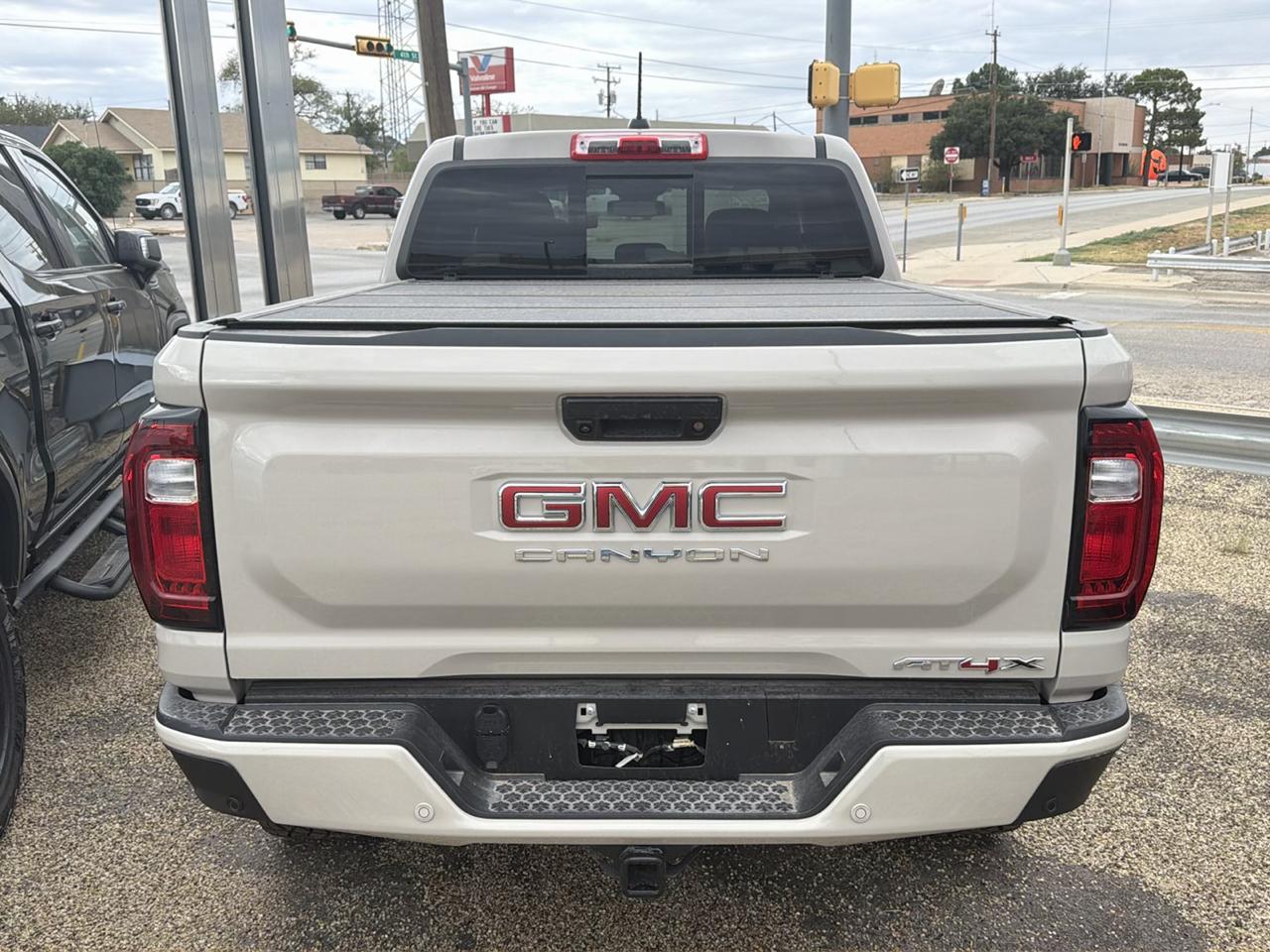 GMC Canyon AT4X Crew Cab 4WD 2026