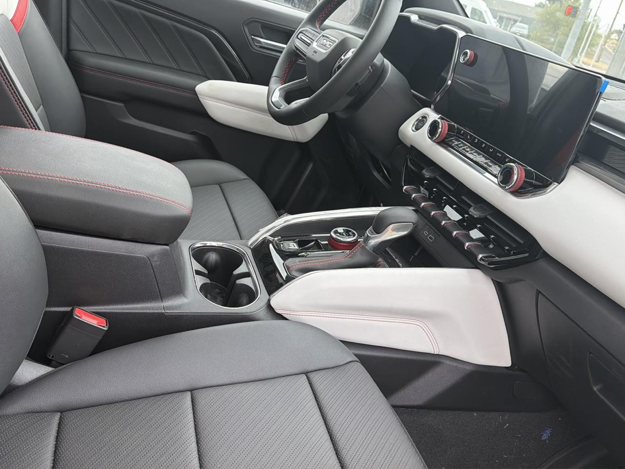 GMC Canyon AT4X Crew Cab 4WD 2026