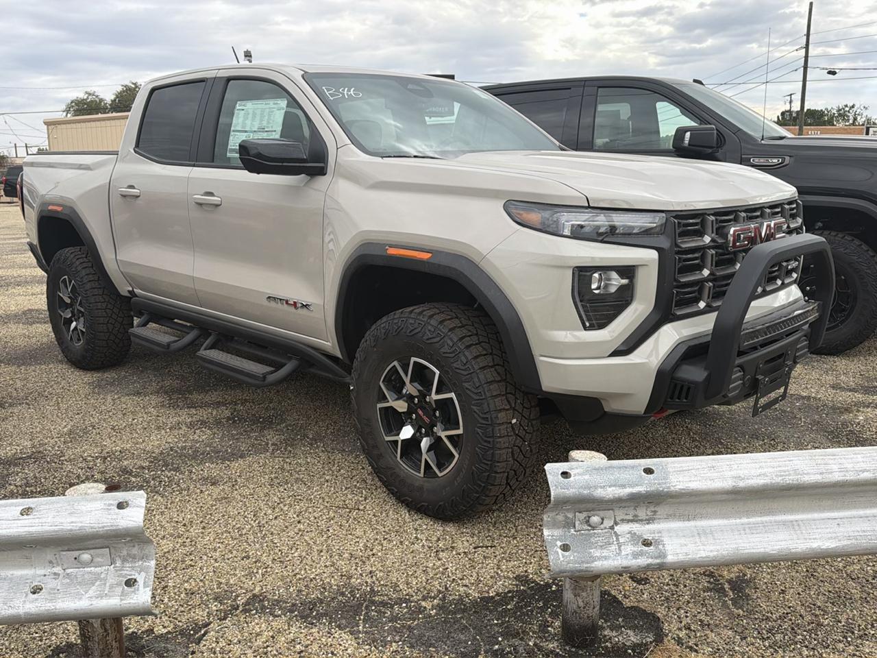 GMC Canyon AT4X Crew Cab 4WD 2026