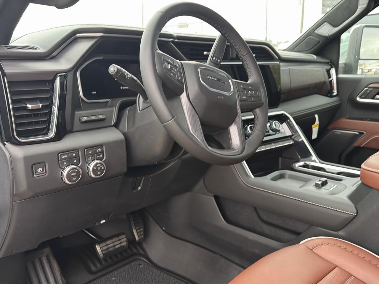 GMC Sierra 2500HD Denali Ultimate Crew Cab 4WD 2026