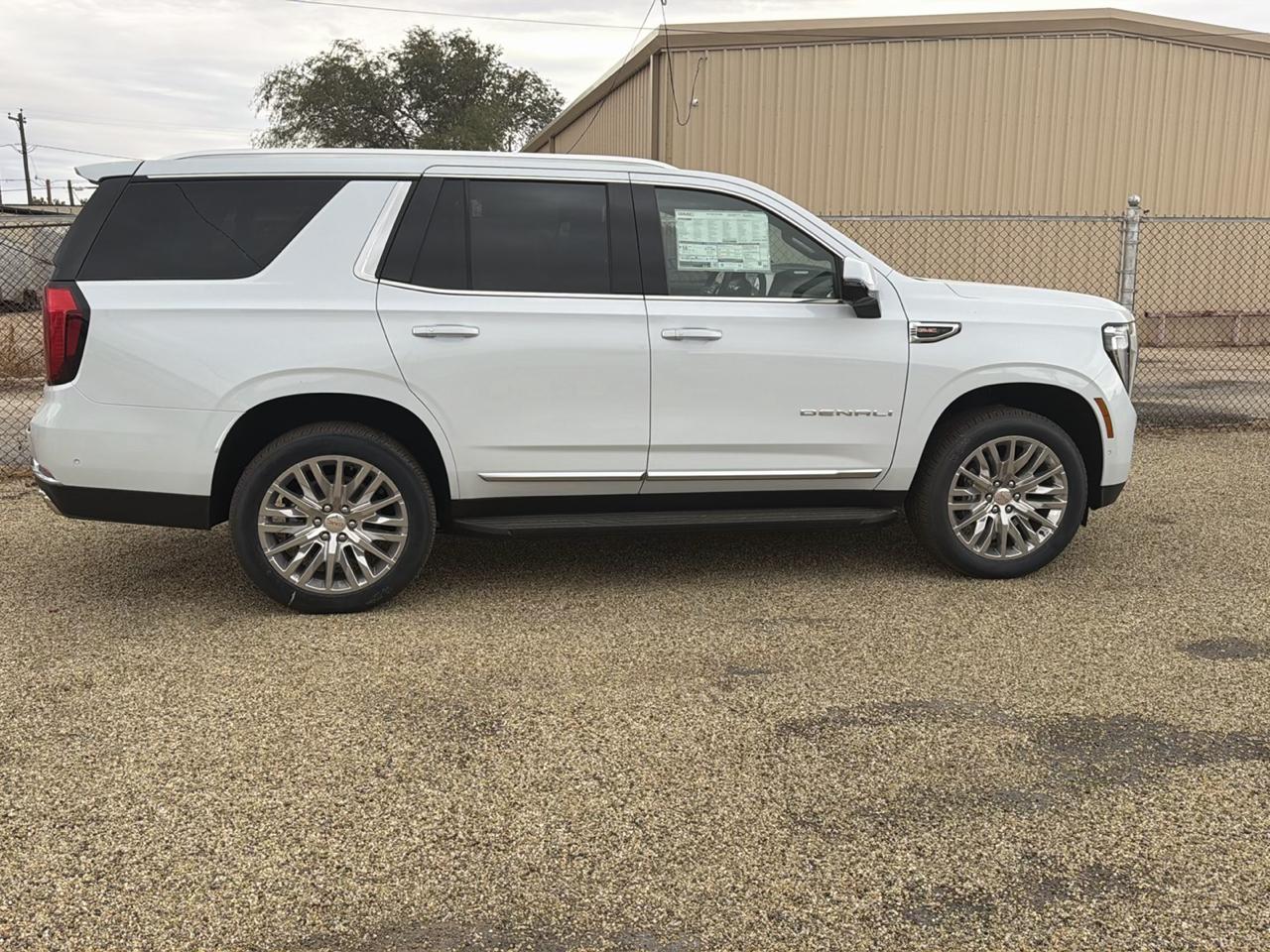 GMC Yukon Denali 4WD 2026