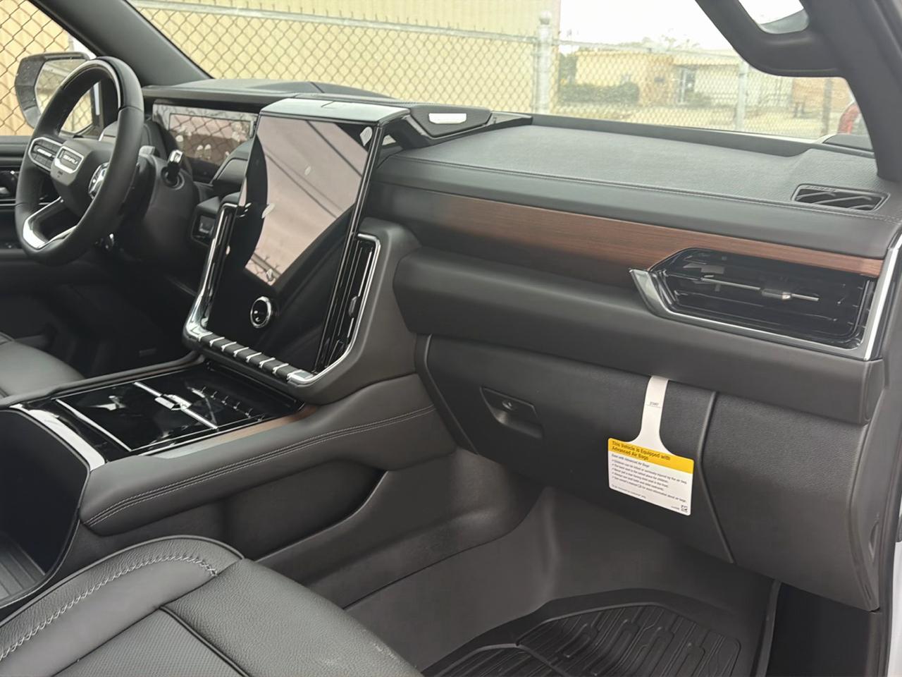 GMC Yukon Denali 4WD 2026