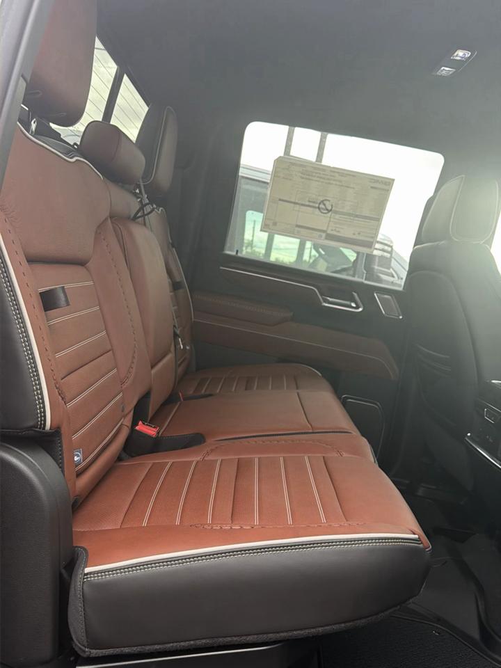 GMC Sierra 2500HD Denali Ultimate Crew Cab 4WD 2026