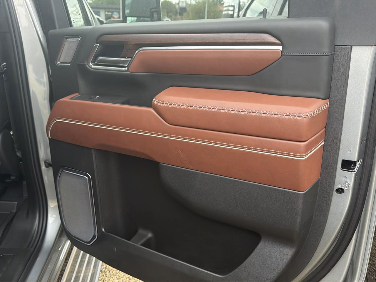 GMC Sierra 2500HD Denali Ultimate Crew Cab 4WD 2026
