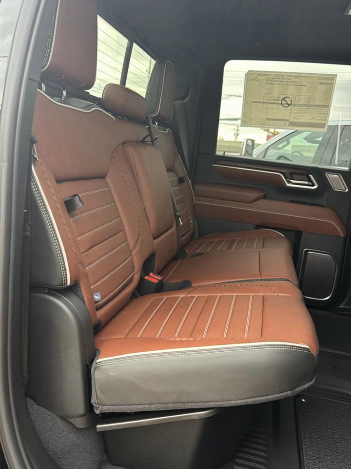 GMC Sierra 3500HD Denali Ultimate Crew Cab 4WD 2026
