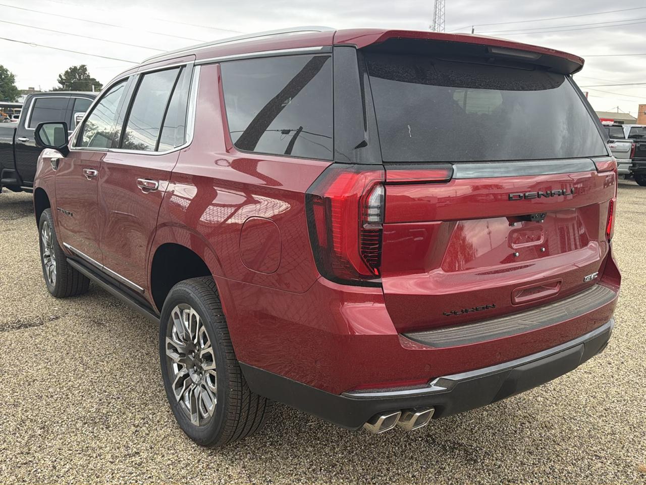 GMC Yukon Denali Ultimate 4WD 2026
