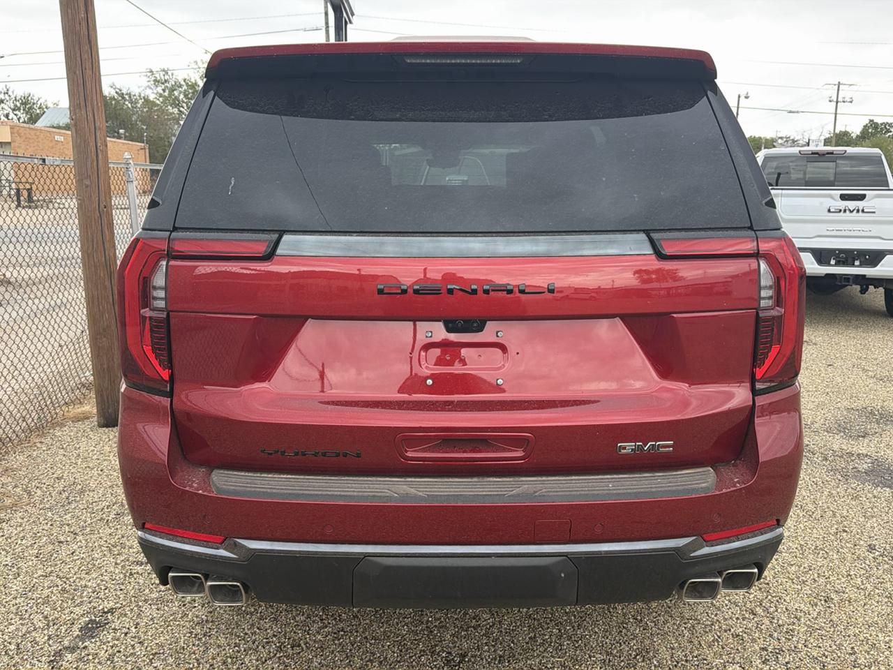 GMC Yukon Denali Ultimate 4WD 2026