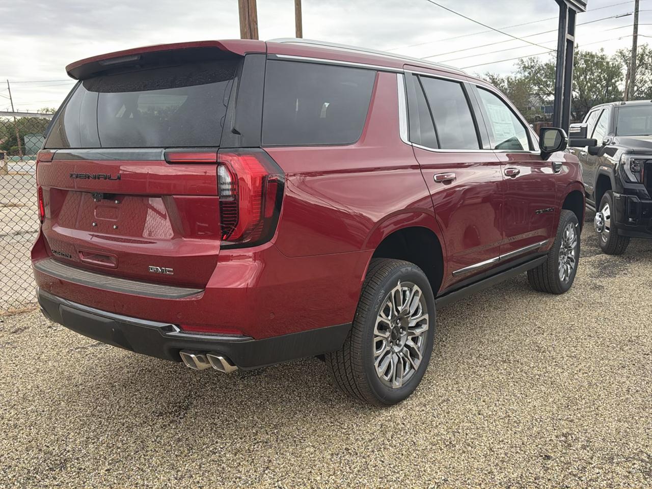 GMC Yukon Denali Ultimate 4WD 2026