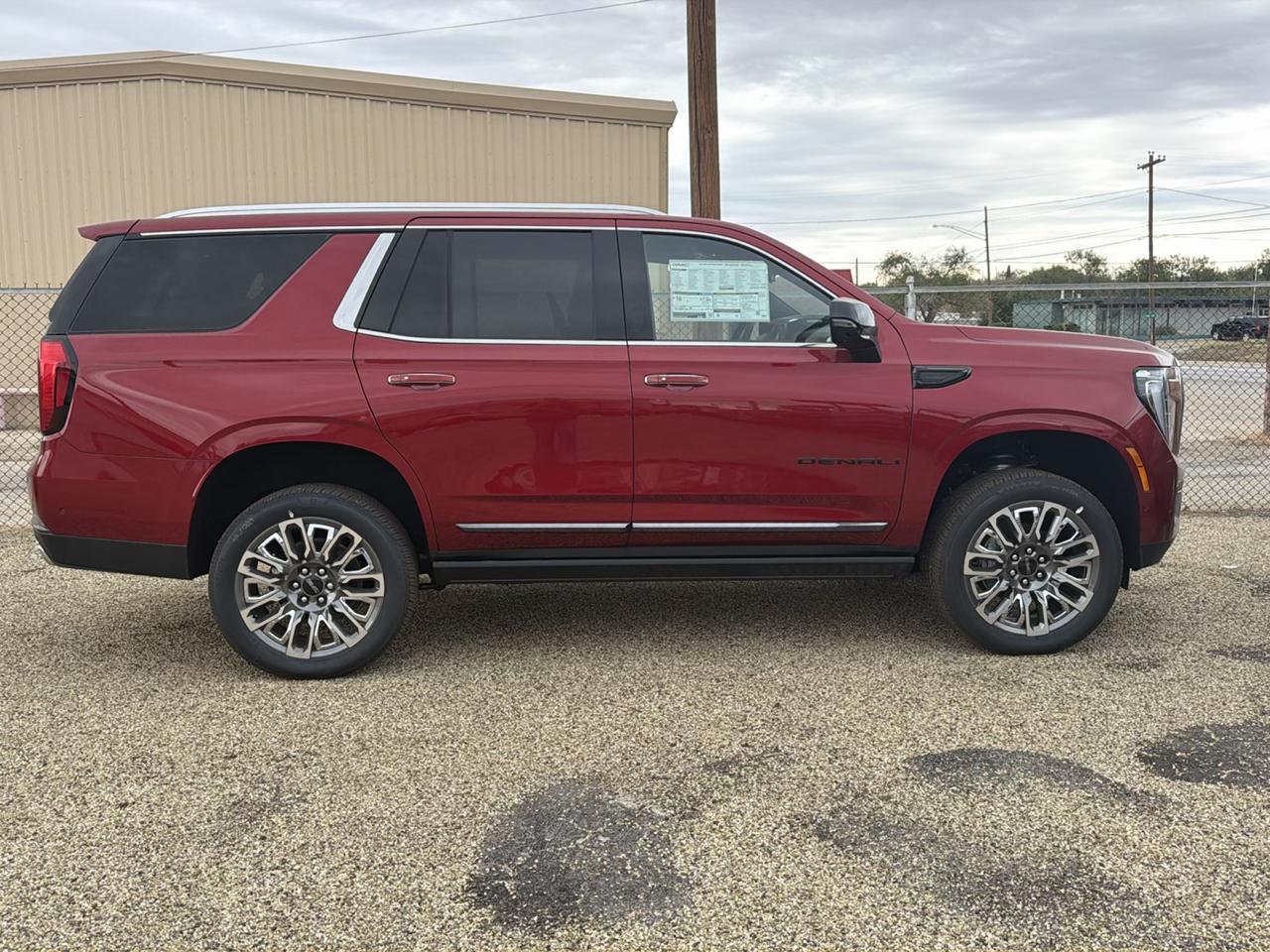 GMC Yukon Denali Ultimate 4WD 2026