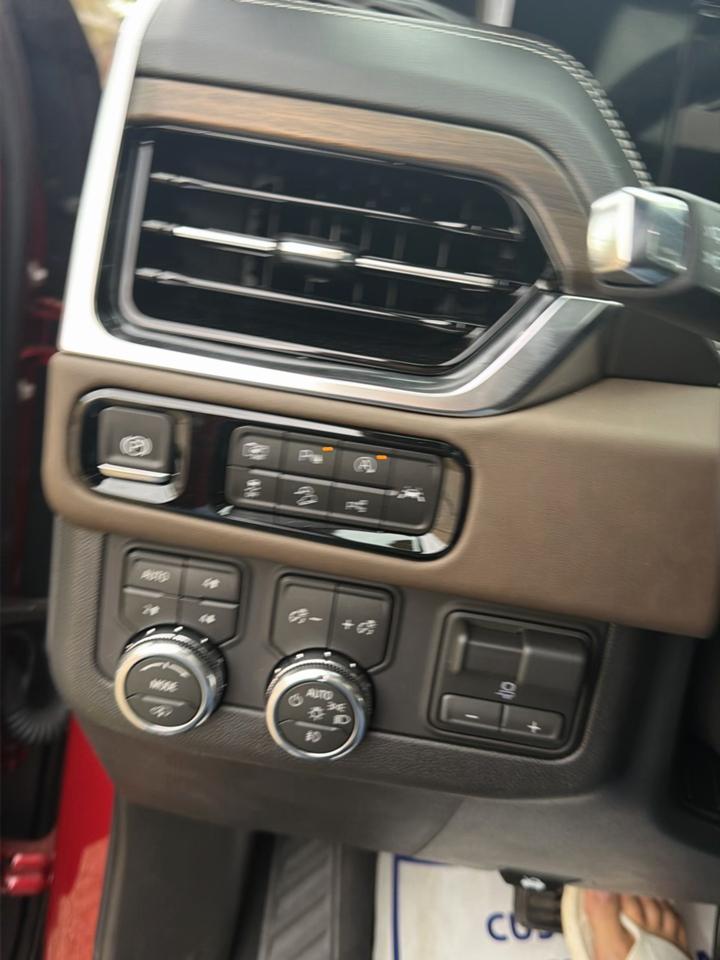 GMC Yukon Denali Ultimate 4WD 2026