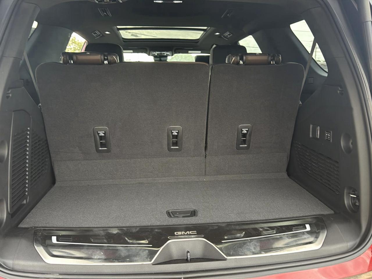 GMC Yukon Denali Ultimate 4WD 2026
