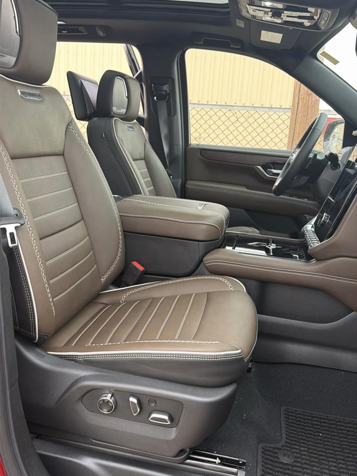 GMC Yukon Denali Ultimate 4WD 2026