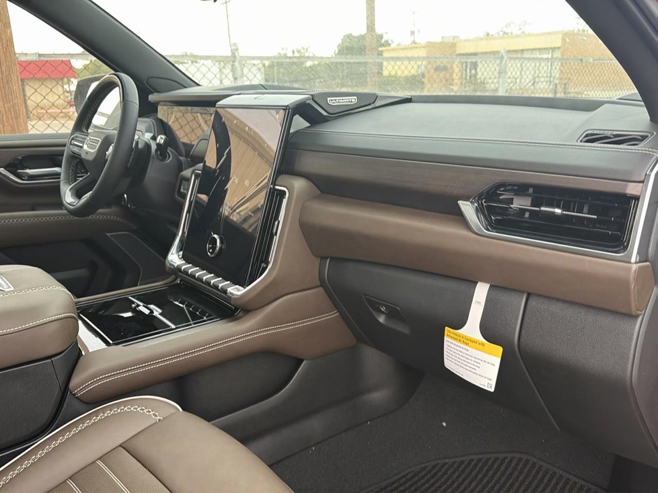 GMC Yukon Denali Ultimate 4WD 2026