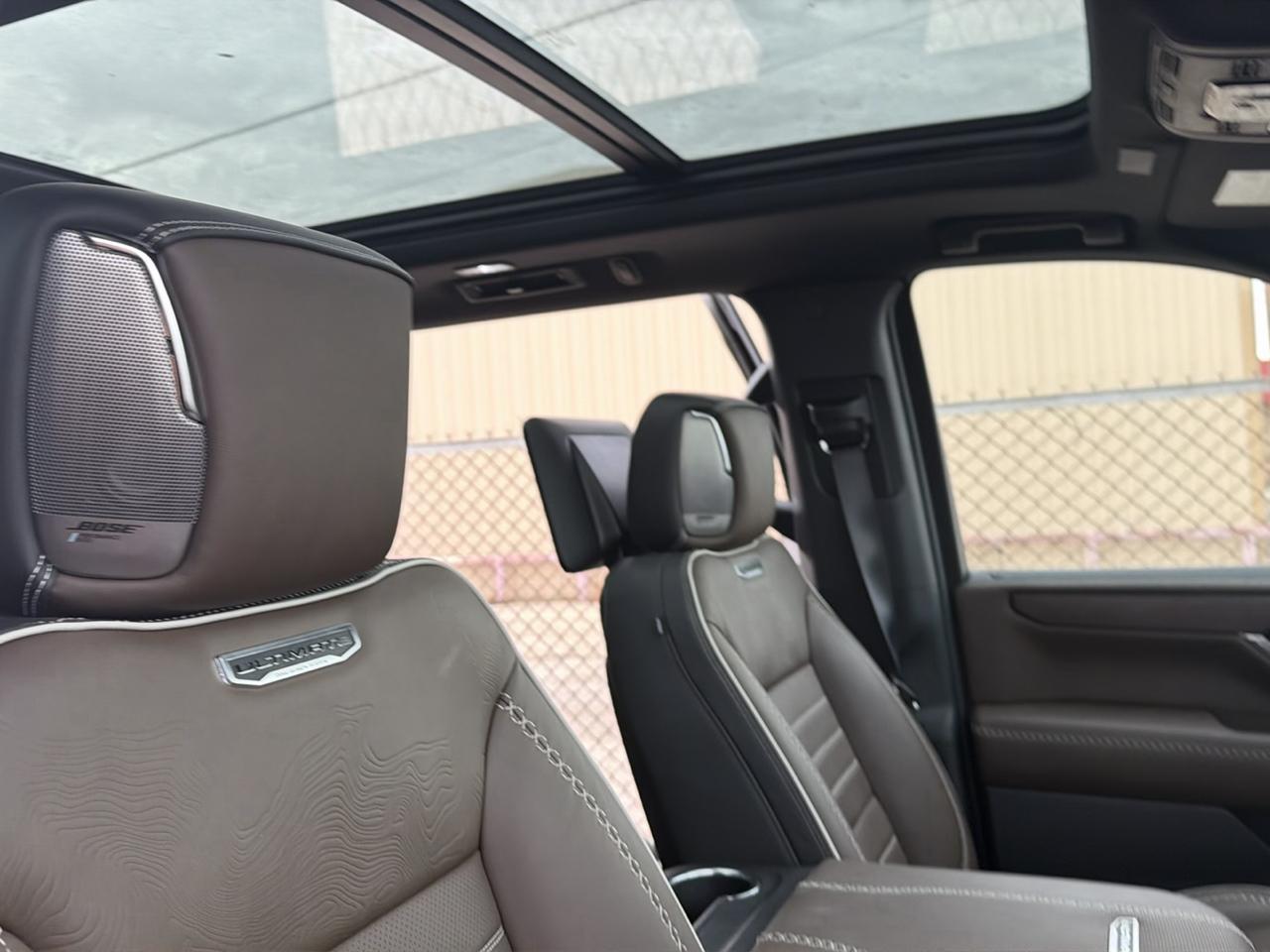 GMC Yukon Denali Ultimate 4WD 2026