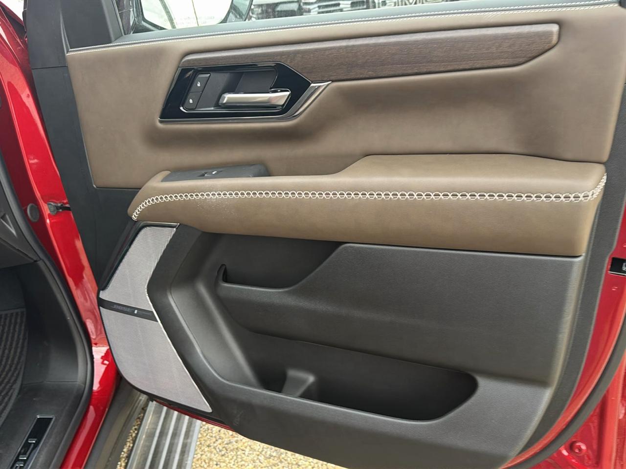 GMC Yukon Denali Ultimate 4WD 2026
