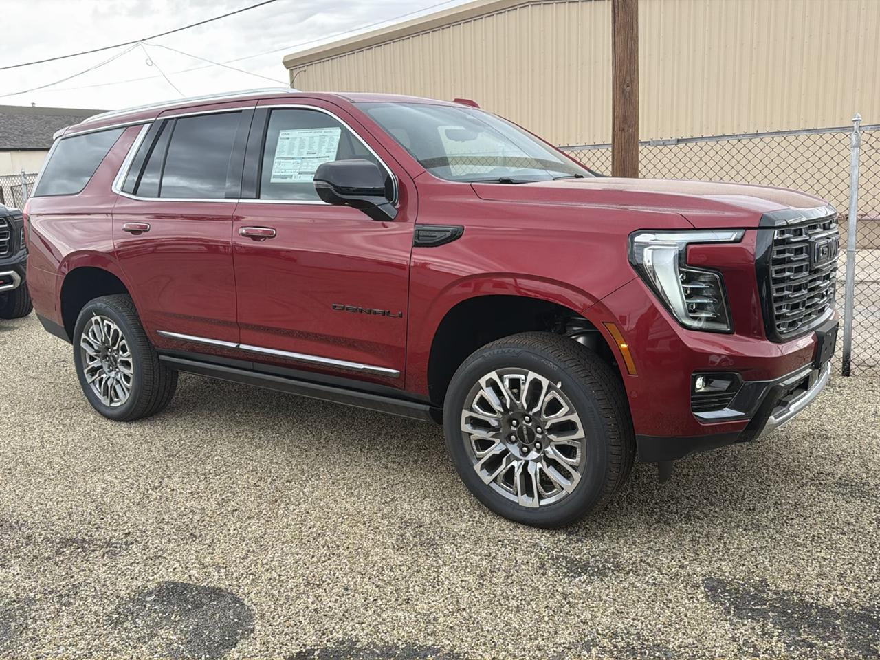GMC Yukon Denali Ultimate 4WD 2026