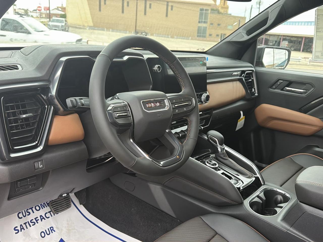 GMC Canyon AT4 Crew Cab 4WD 2026