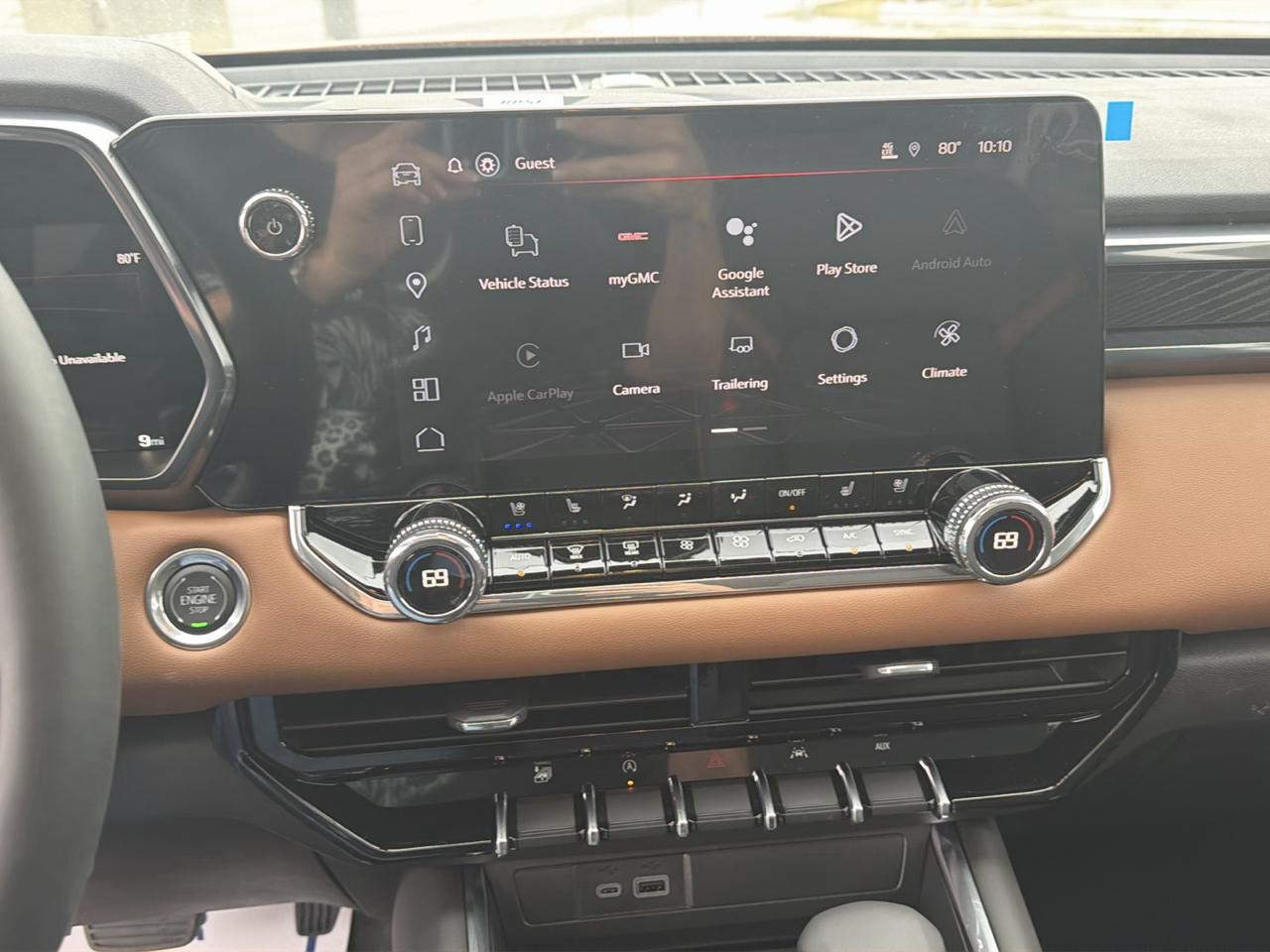 GMC Canyon AT4 Crew Cab 4WD 2026