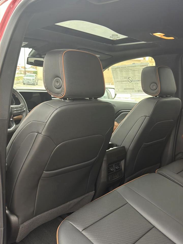 GMC Canyon AT4 Crew Cab 4WD 2026