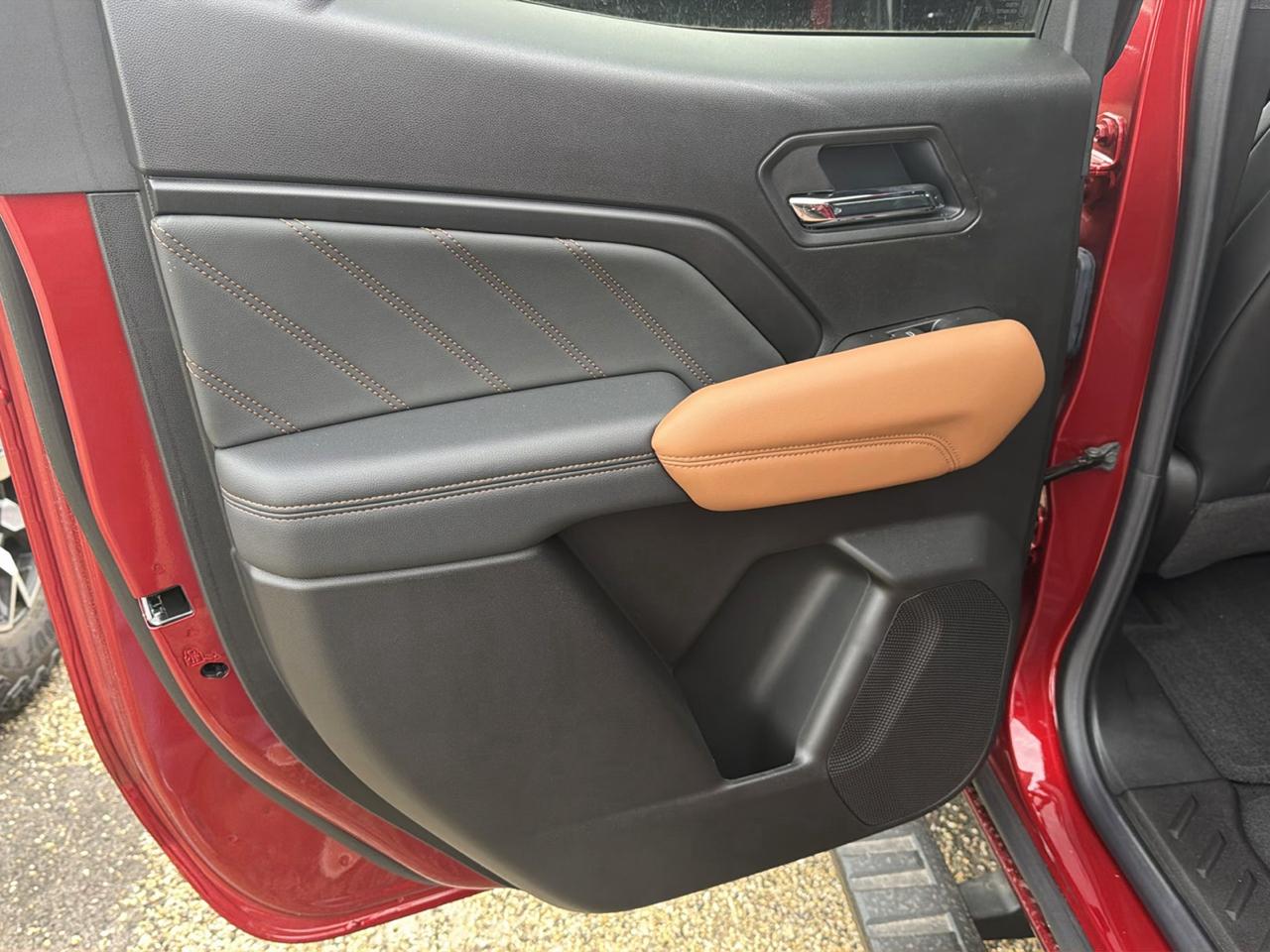 GMC Canyon AT4 Crew Cab 4WD 2026