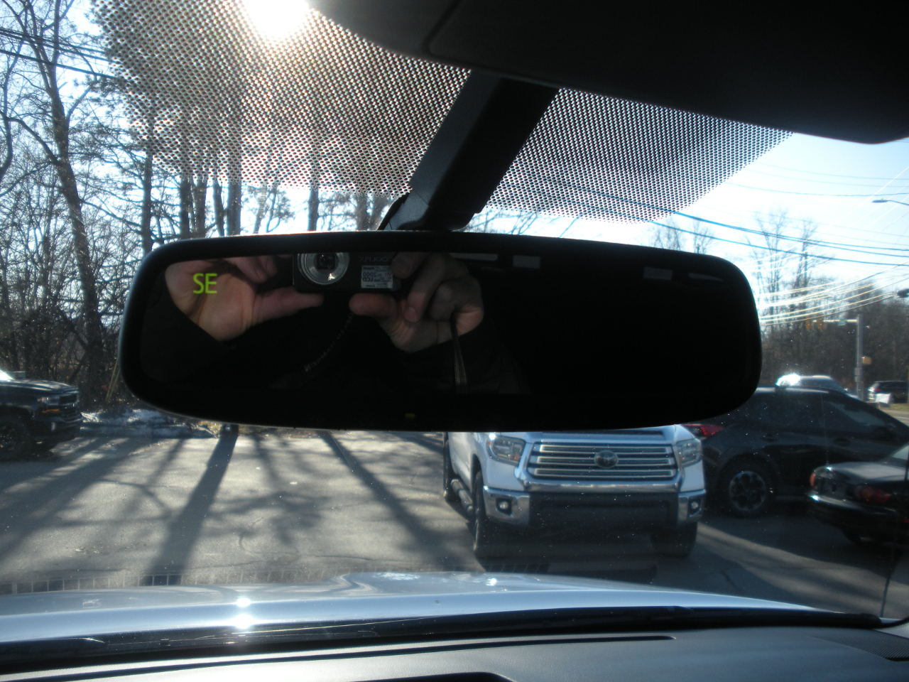 Toyota Tundra Tundra-Grade 5.7L Double Cab 4WD 2011