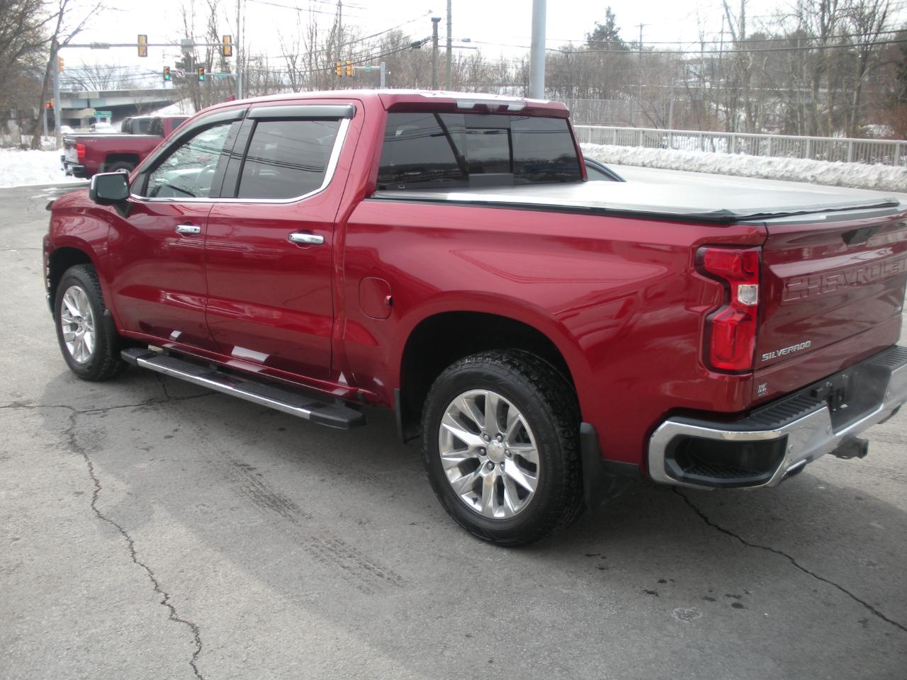 Chevrolet Silverado 1500 LTZ Crew Cab 4WD 2021