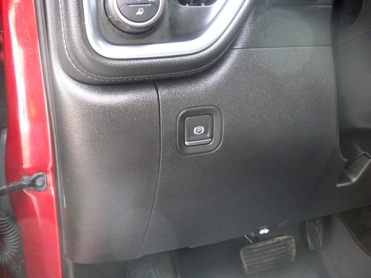 Chevrolet Silverado 1500 LTZ Crew Cab 4WD 2021