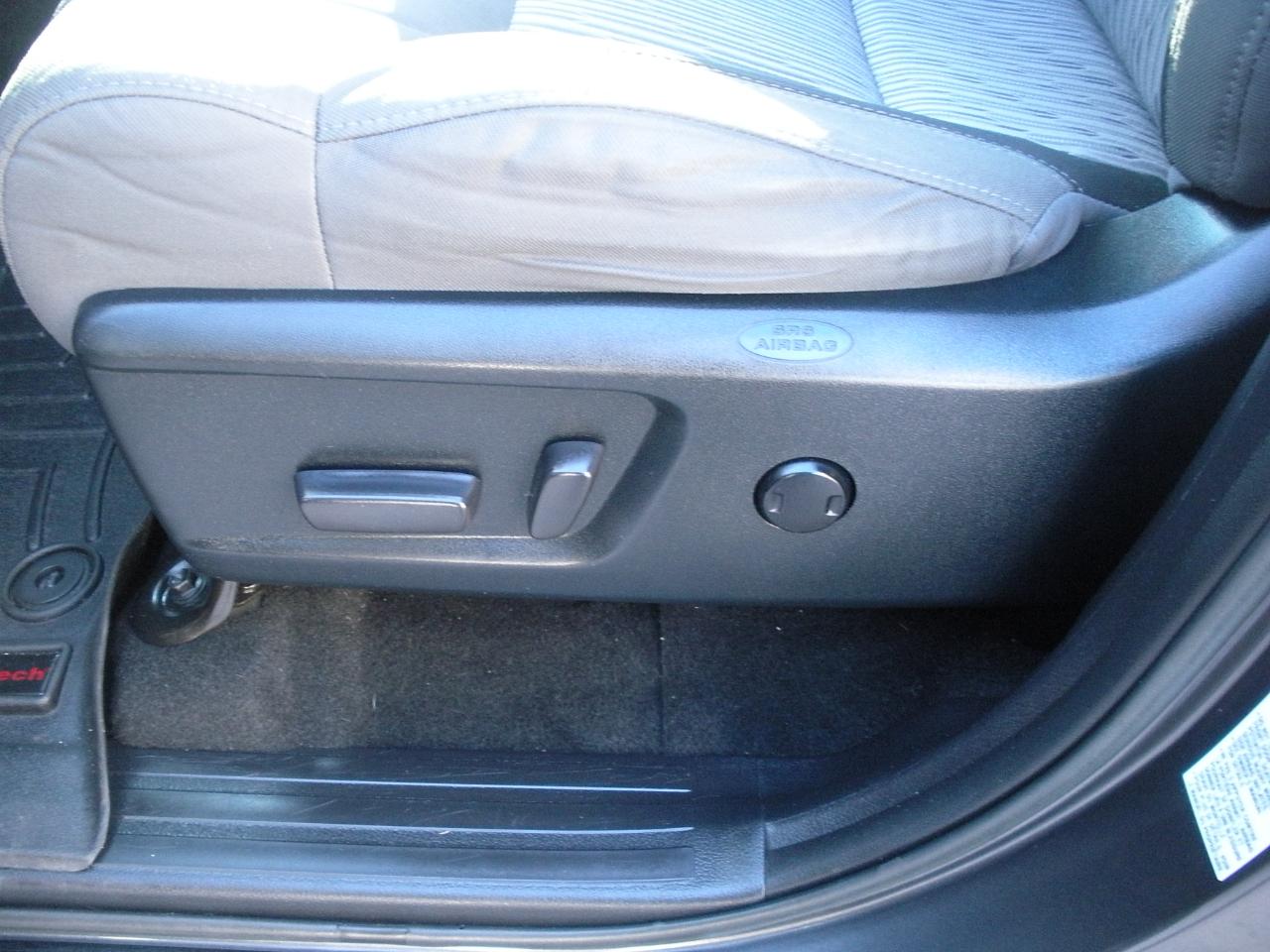 Toyota Tundra SR5 5.7L V8 CrewMax 4WD 2017