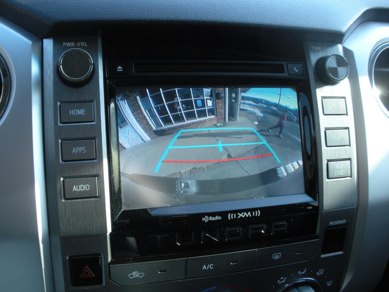 Toyota Tundra SR5 5.7L V8 CrewMax 4WD 2017