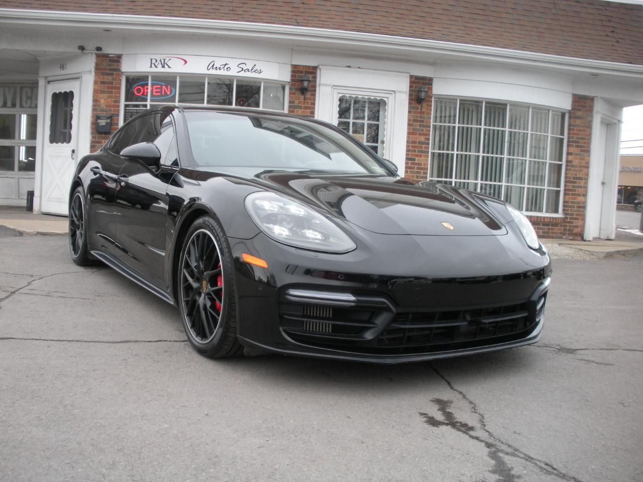 Porsche Panamera GTS 2019