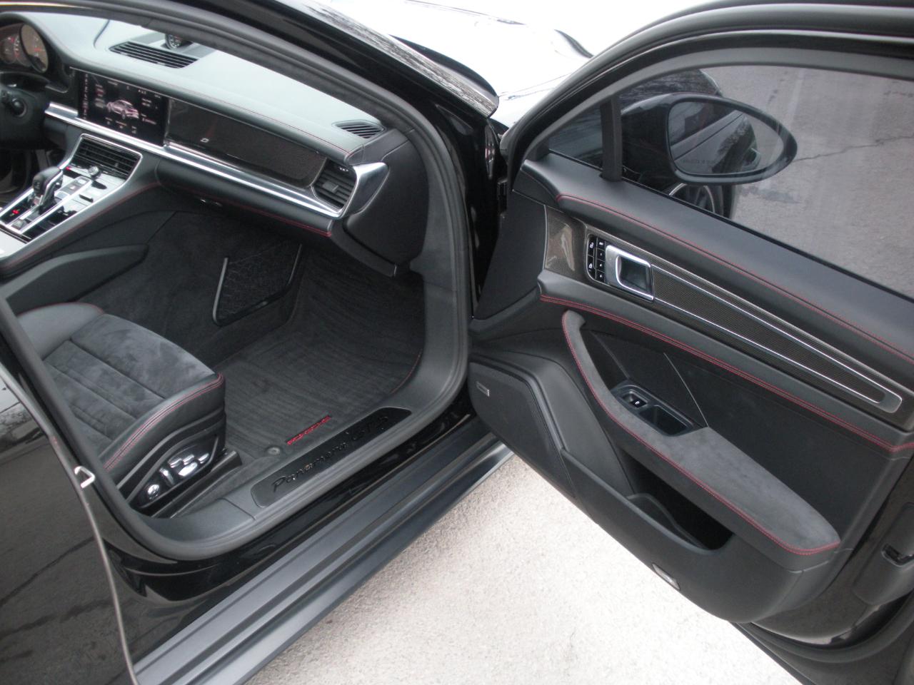 Porsche Panamera GTS 2019