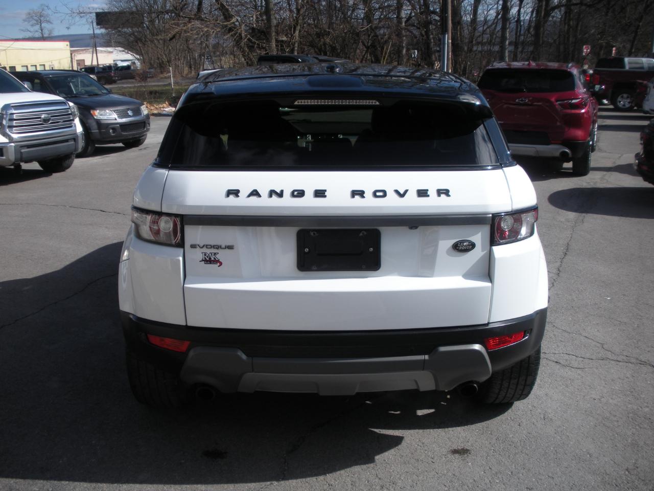 Land Rover Range Rover Evoque Pure Plus 5-Door 2013