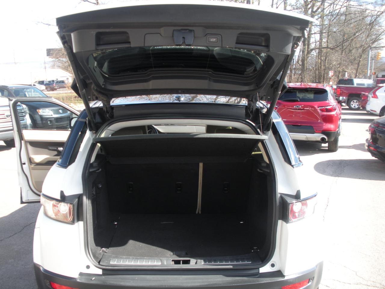 Land Rover Range Rover Evoque Pure Plus 5-Door 2013