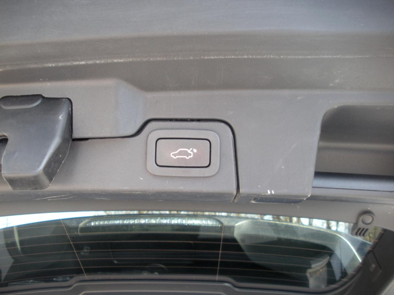 Land Rover Range Rover Evoque Pure Plus 5-Door 2013