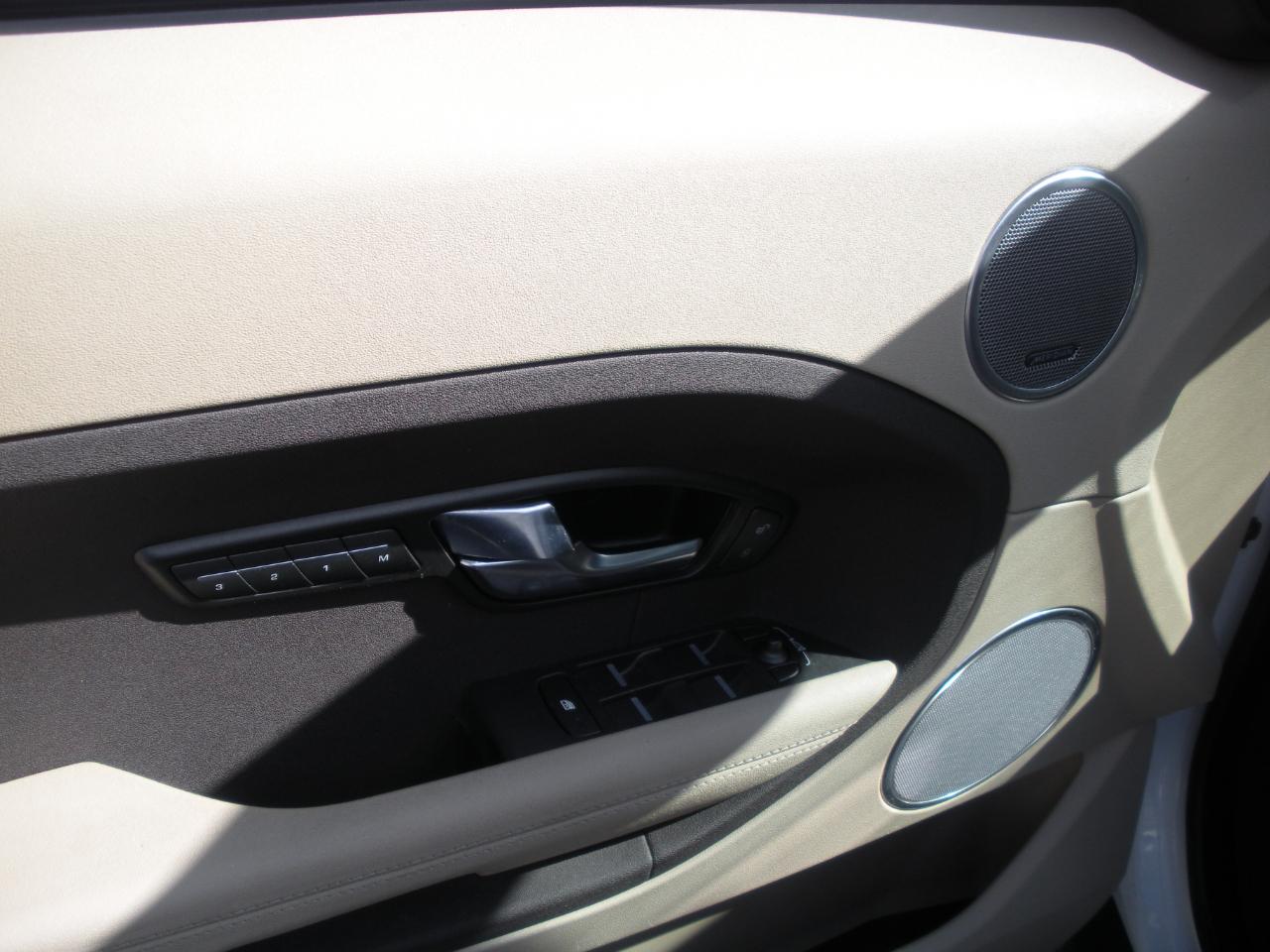 Land Rover Range Rover Evoque Pure Plus 5-Door 2013