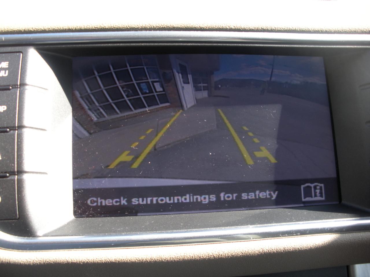 Land Rover Range Rover Evoque Pure Plus 5-Door 2013