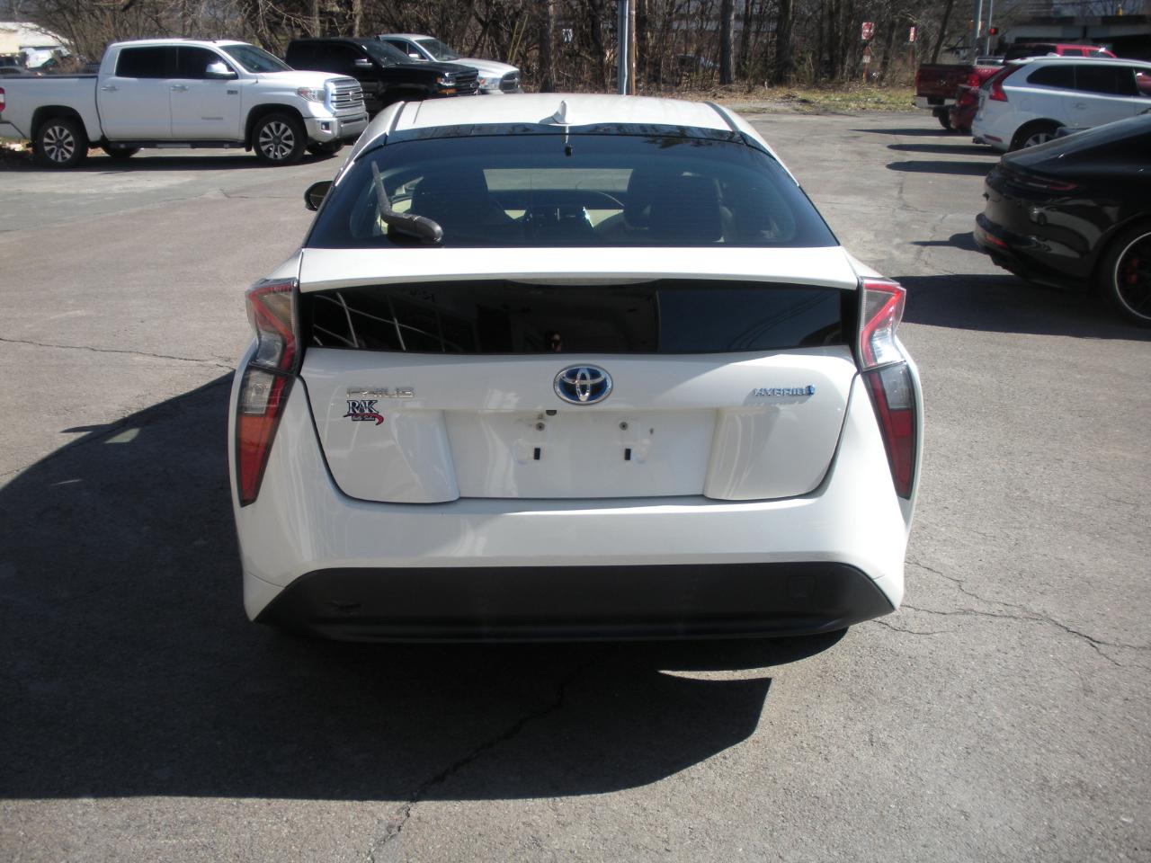 Toyota Prius Two 2017