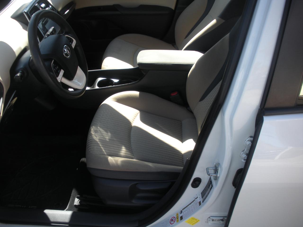 Toyota Prius Two 2017